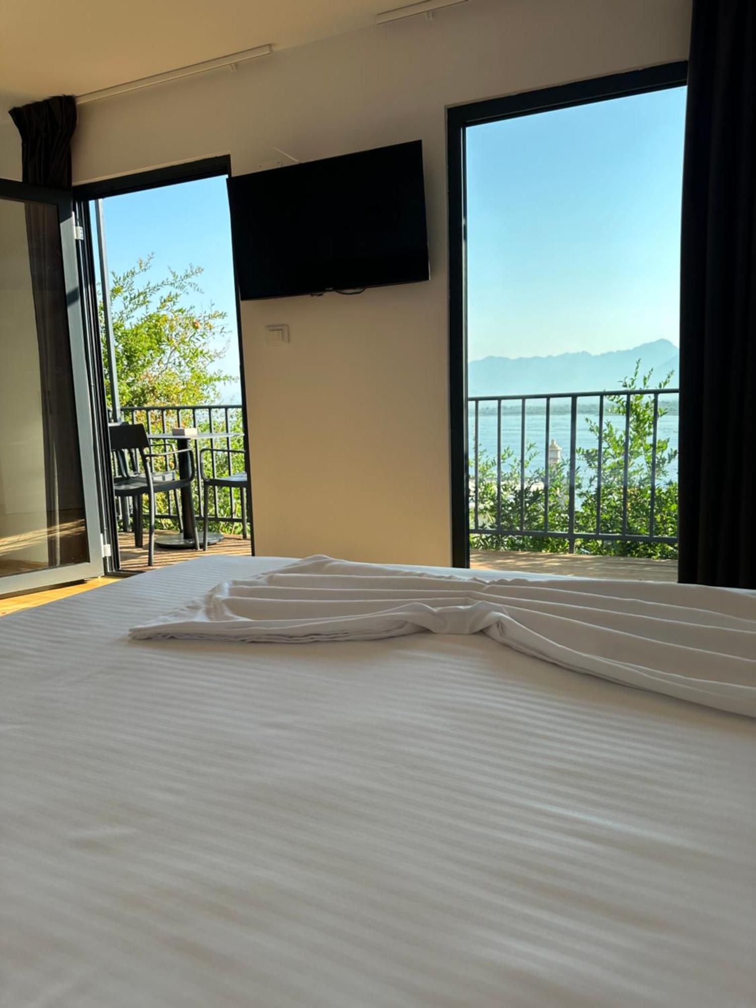 Lake Escape Villa Shiroke Shkodër 外观 照片
